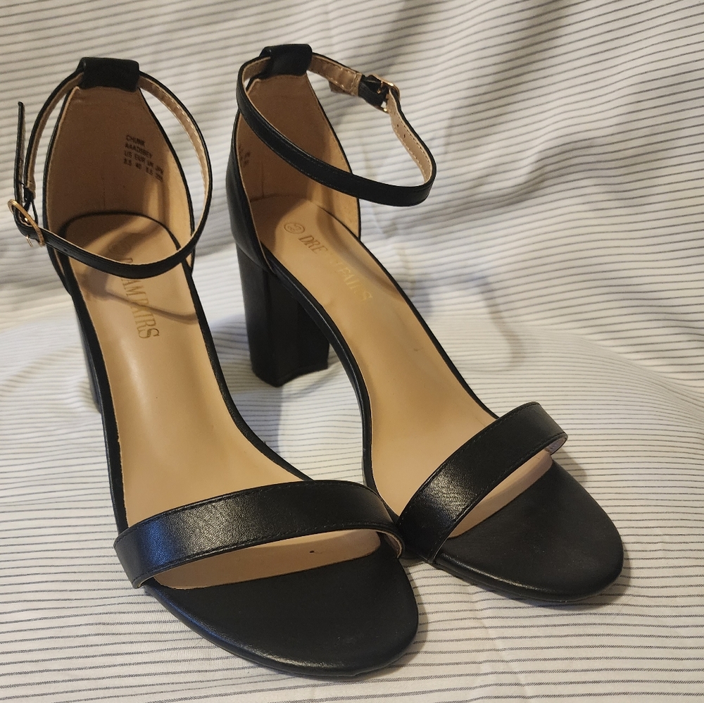 Dream Pairs Chunky heels